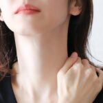 ストレートネックが重症化する原因と症状の対策（セルフケアと予防法）