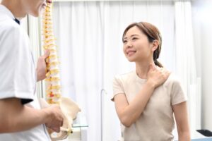 ストレートネックはどれくらいで治るのか？通院頻度とセルフケアの効果