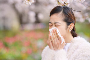 花粉症を悪化させる自律神経の乱れとは?整体とセルフケアで対策しよう